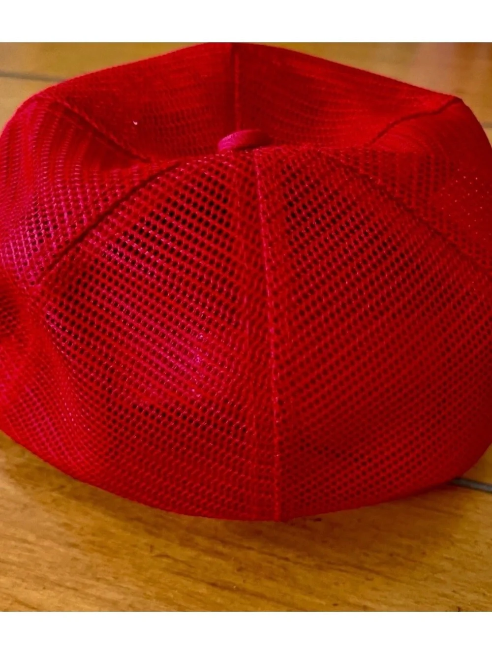 N/A red mesh